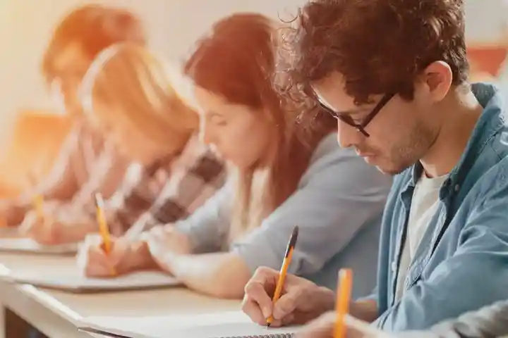 Examenskurse für Sprachdiplome